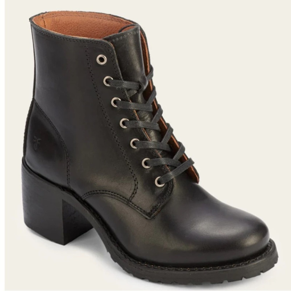Frye SABRINA 6G LACE UP in black womens size 10
